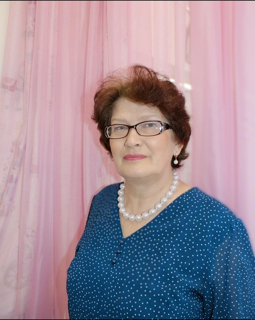Музыкальный руководитель Смердягина Людмила Михайловна.